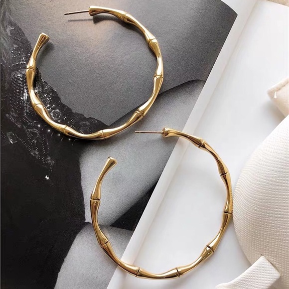 💕18K Gold Plated Bamboo Hoop Earrings - Picture 3 of 6